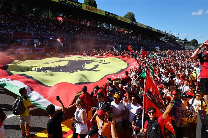 Autodromo Monza Giant flag